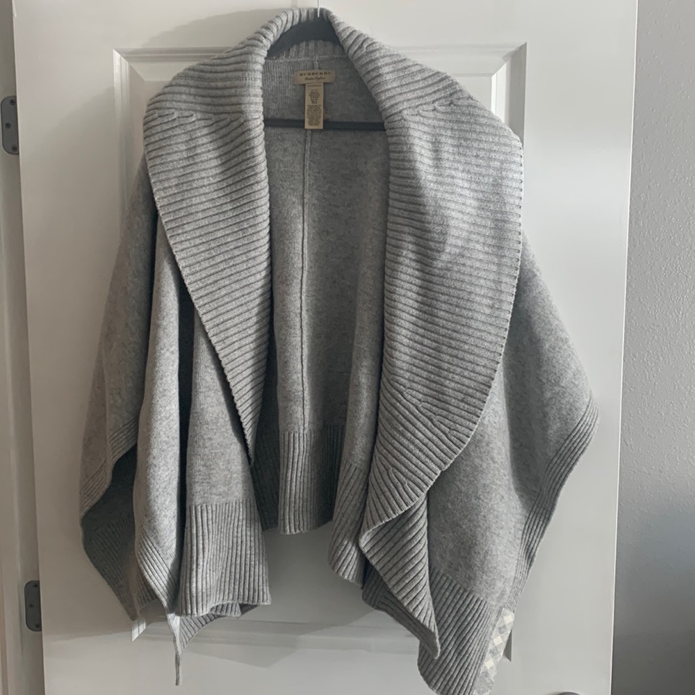 Burberry gray wool shawl